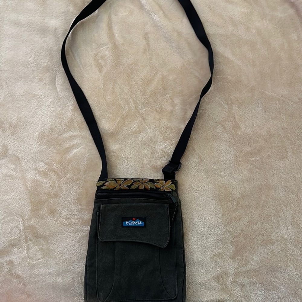 Kavu canvas cross body bag